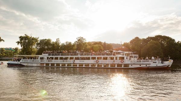 Große Schifffahrt durch Prag Große Schifffahrt durch Prag