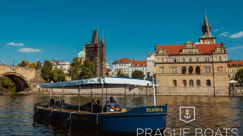 Loď Elvíra č. 9