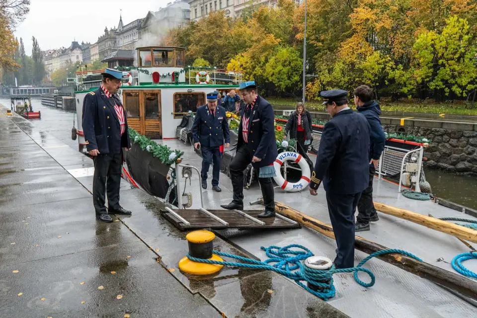 Tryzna za utonulé — fotografie 12