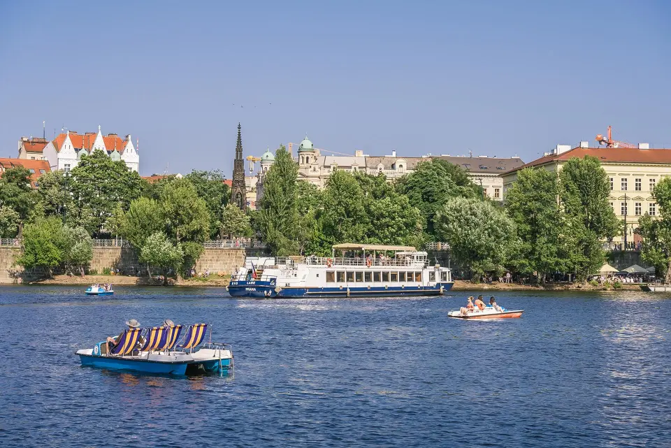 Hodinová plavba po Vltavě č. 12