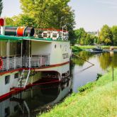Historic steamboat Vltava heads to the Zoo!