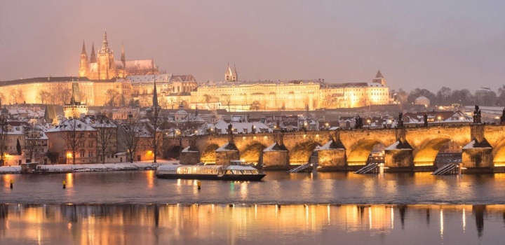 Winter cruises through Prague